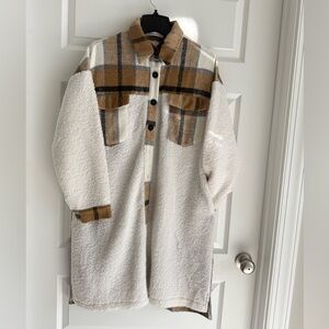 NWOT Miss Sparkling women’s Plaid Sherpa Shacket.